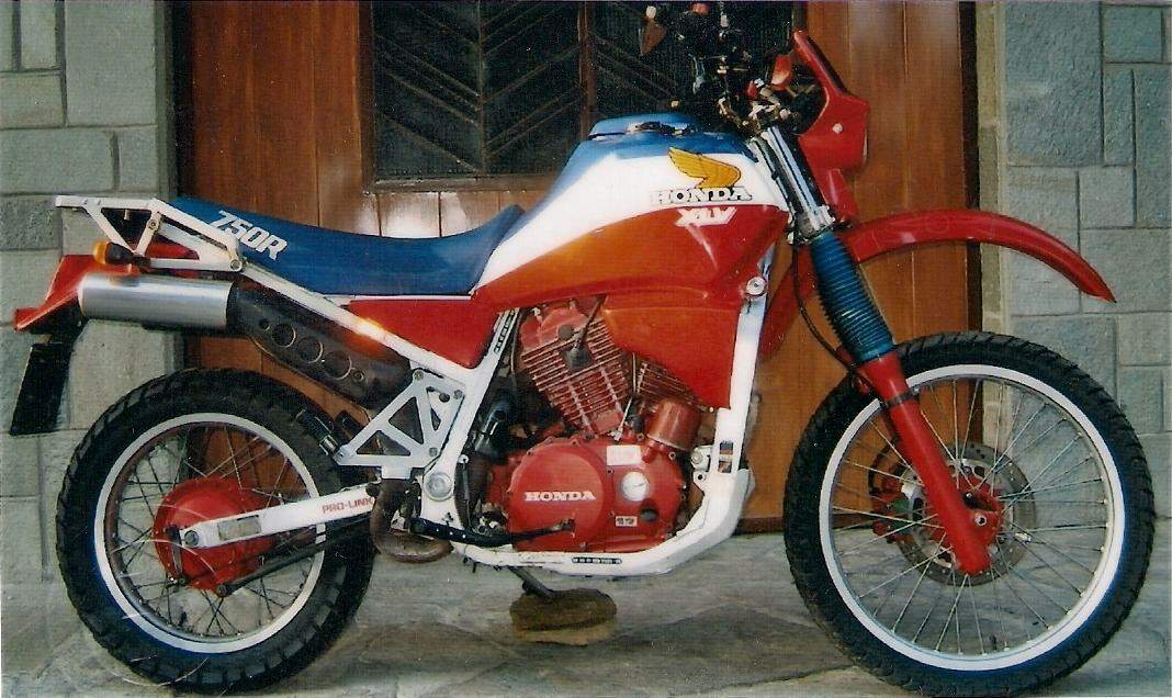 Honda xlv750r 2024